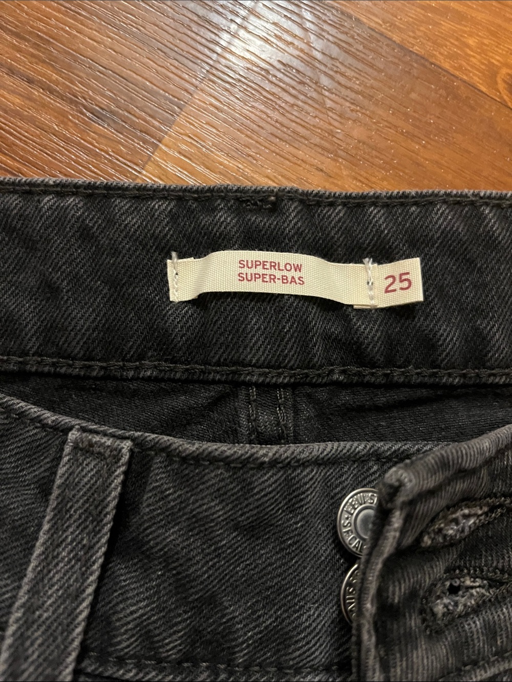 Levi's “superlow” style low rise jeans - Picture 2 of 2